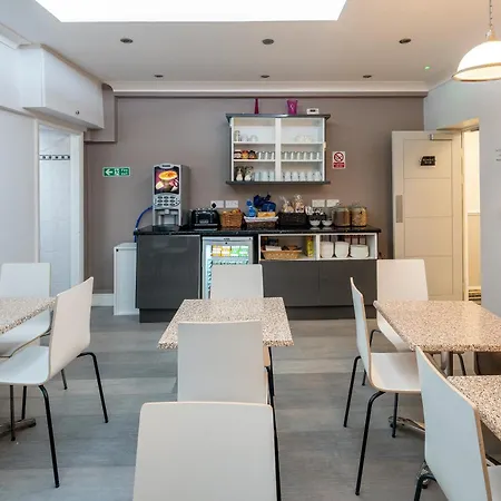 Oyo Bakers Hotel London Victoria-2