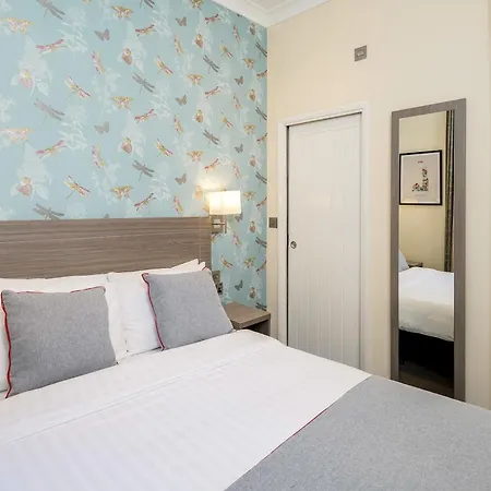 Oyo Bakers Hotel London Victoria-3